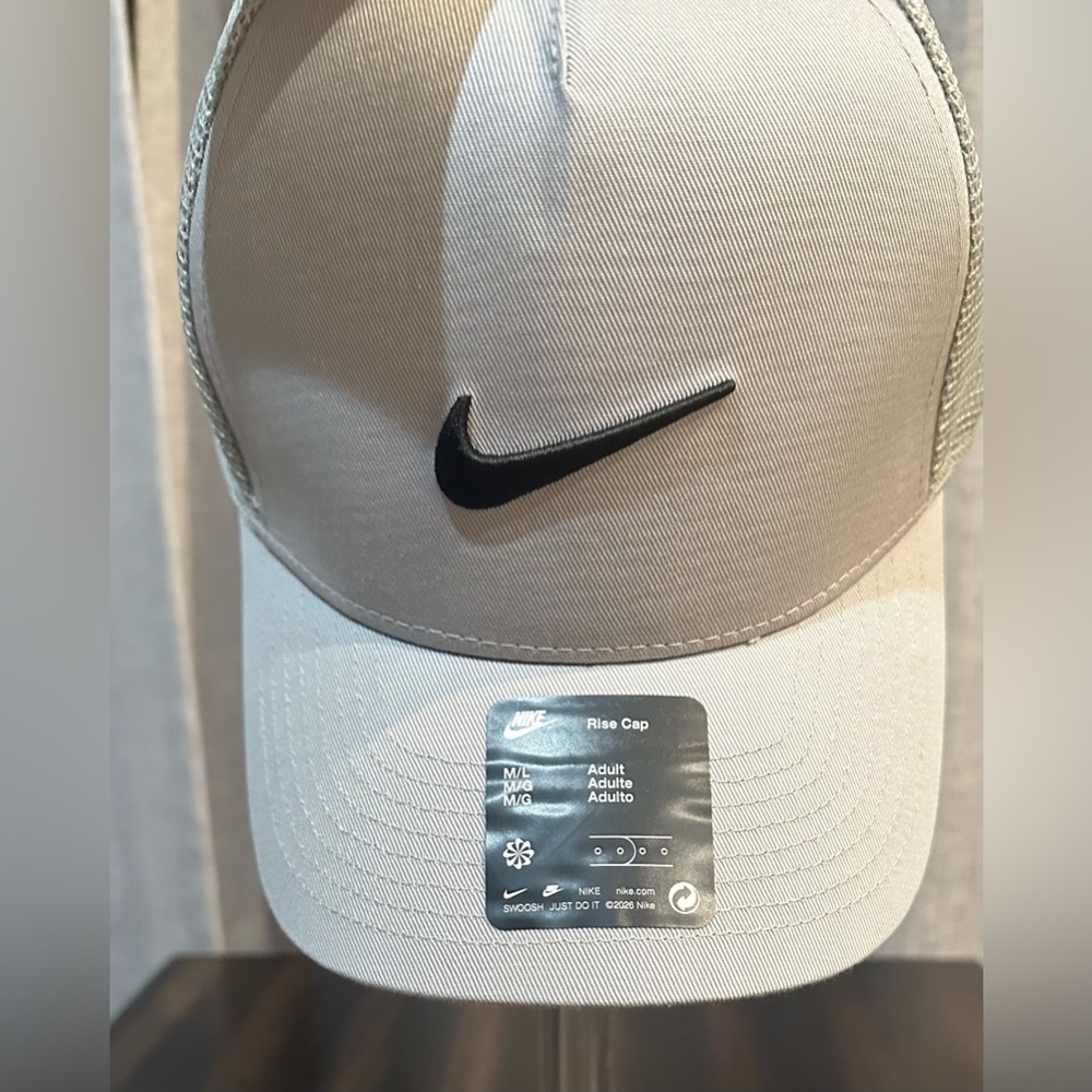 Nike Men's Beige Rise Cap